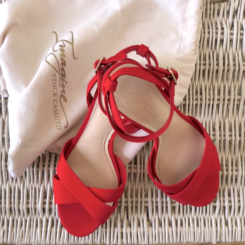 Vince Camuto red fabric sandals - size 7.5